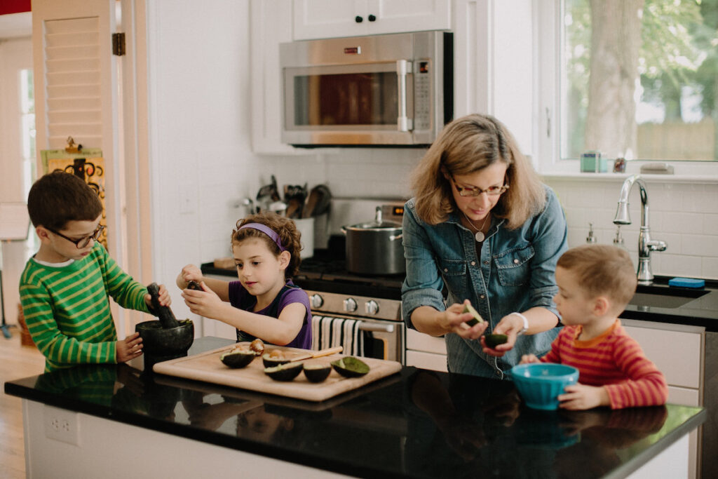 Kids-in-the-Kitchen.jpg