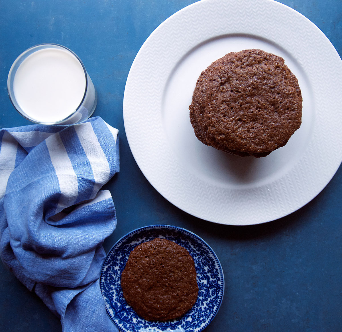 got-milk-molasses-ginger-cookies.jpg
